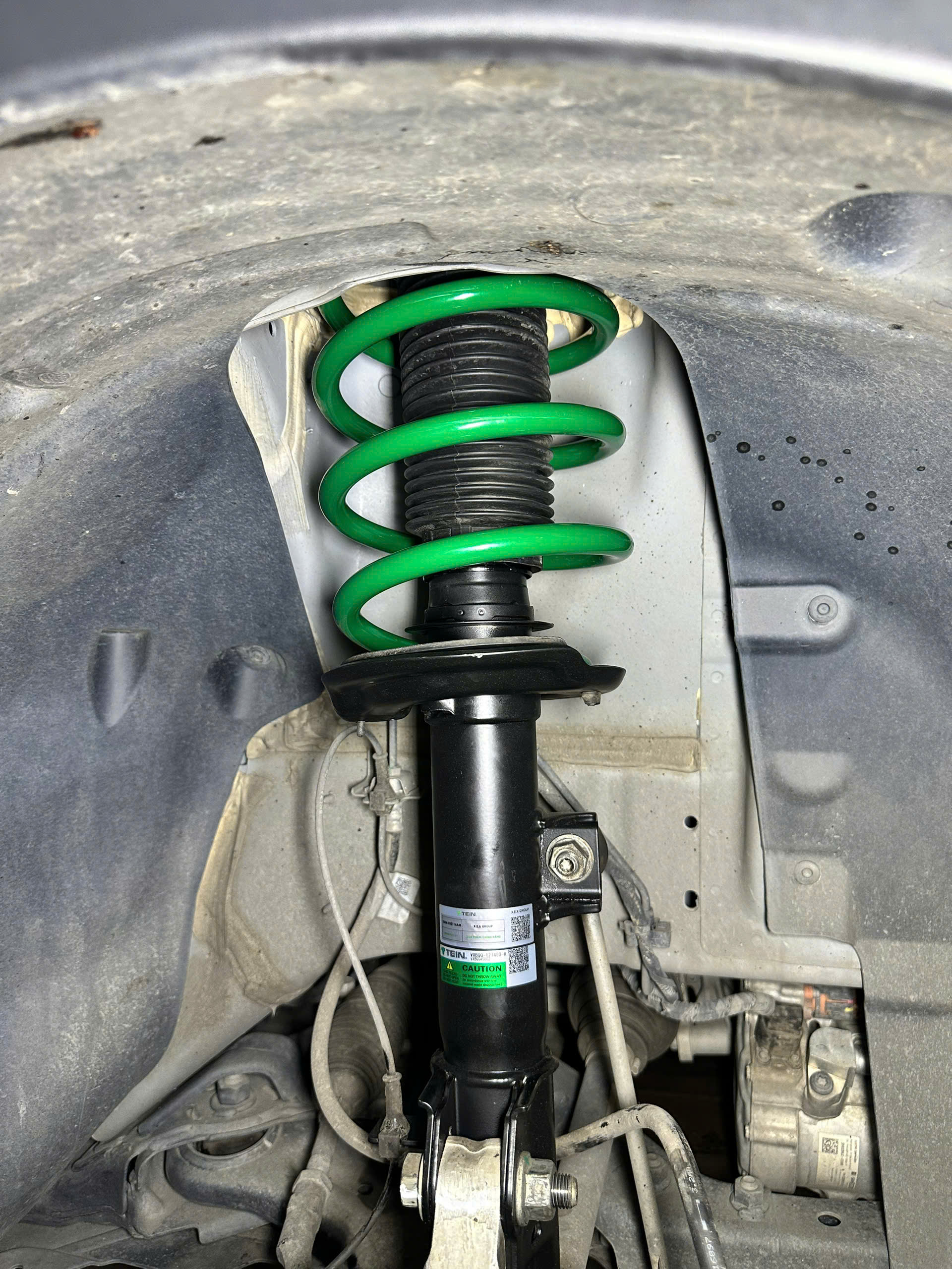 LÒ XO VINFAST VF6 – X.E.X PLUS